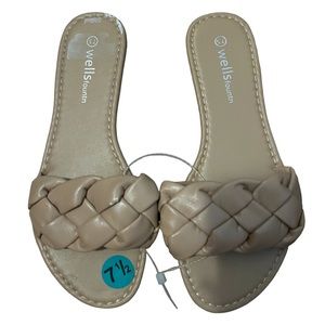 Nude fashion sandals